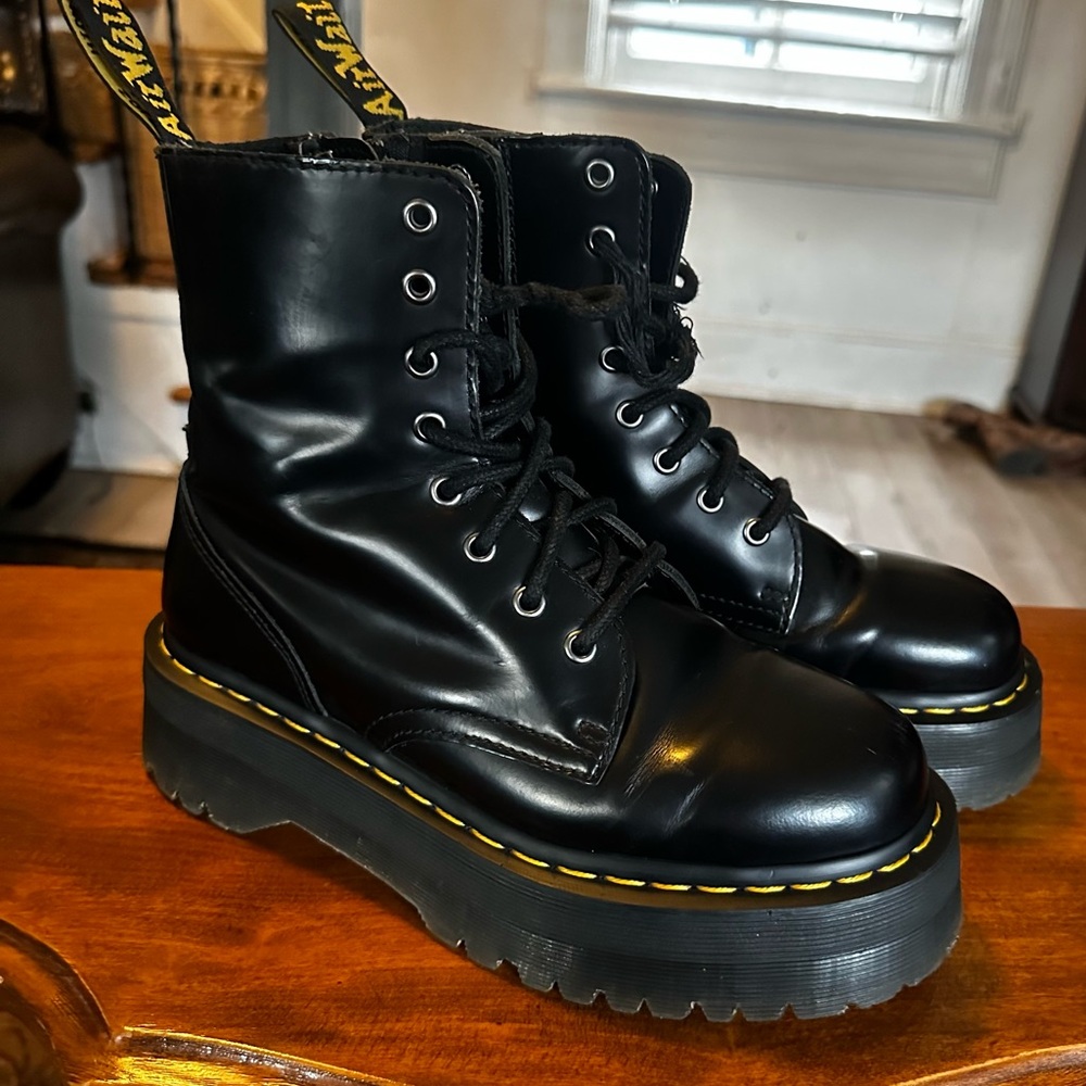 Dr. Martens JADEN BOOT SMOOTH LEATHER PLATFORMS